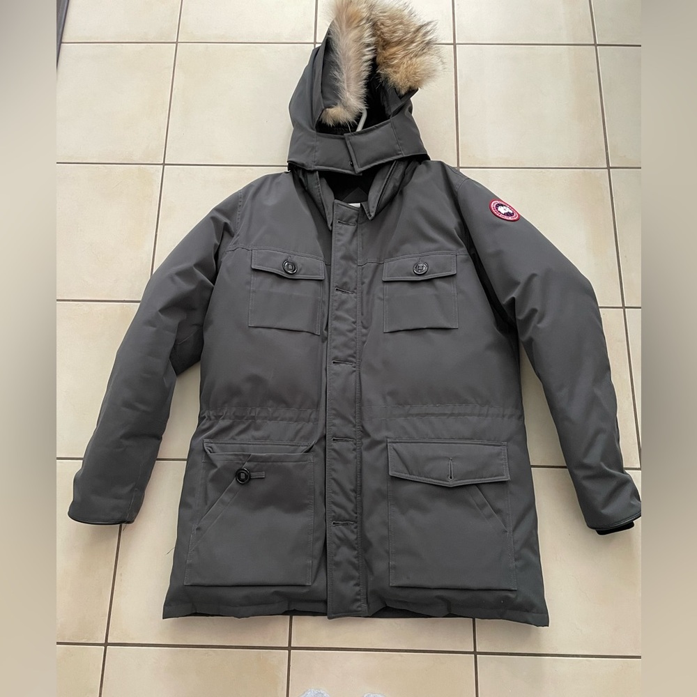 Men’s size 2XL, grey, Canada goose winter jacket